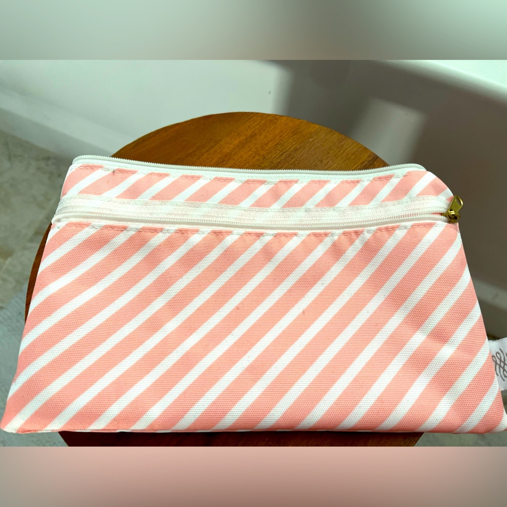 Logan & Lenora Waterproof Bag